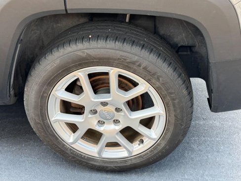 Used 2020 Jeep Renegade Latitude image 5