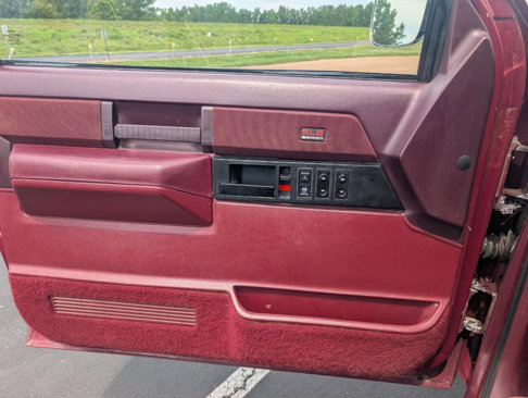 Used 1988 GMC Sierra 1500 2WD Regular Cab image 13