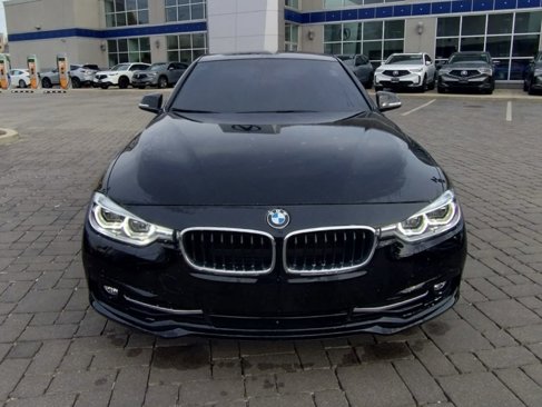 Used 2018 BMW 330i Sedan w/ Premium Package image 2