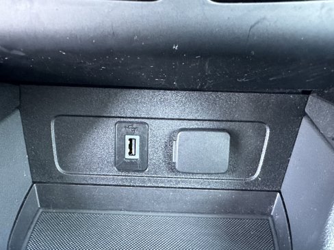 Used 2017 Ford Escape Titanium image 33