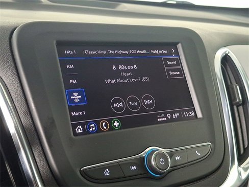Used 2023 Chevrolet Equinox LT w/ Driver Convenience Package image 3