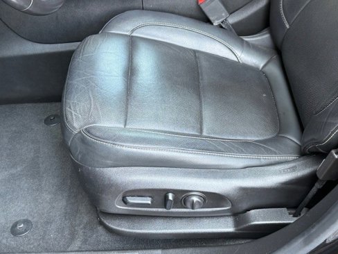 Used 2019 GMC Acadia SLT w/ Black Edition image 38