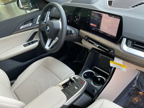 New 2025 BMW X1 xDrive28i w/ Technology Package image 32