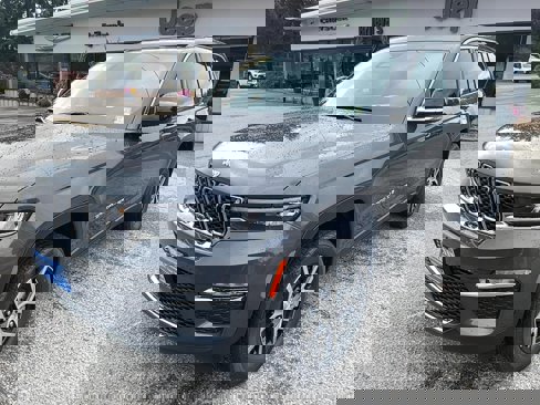 New 2025 Jeep Grand Cherokee Limited image 1