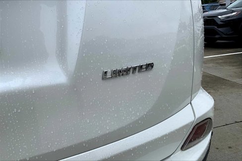 Used 2018 Toyota RAV4 Limited image 9