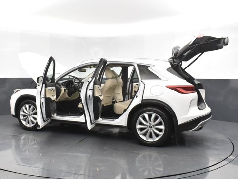Used 2019 INFINITI QX50 Essential w/ Premium Heat Package image 37