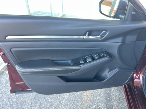 Used 2023 Nissan Altima 2.5 SV image 26
