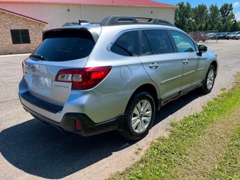 Used 2019 Subaru Outback 2.5i Premium image 3