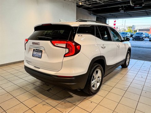 Certified 2022 GMC Terrain SLE w/ Driver Convenience Package image 7