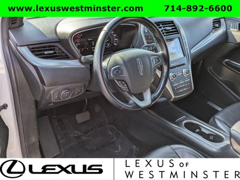 Used 2017 Lincoln MKC Select w/ Select Plus Package image 16