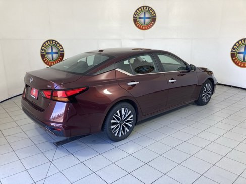 Used 2024 Nissan Altima 2.5 SV image 18