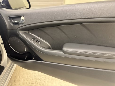Used 2016 Kia Forte Koup SX w/ SX Premium Package image 22