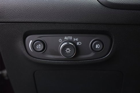 Used 2021 Buick Encore GX Preferred w/ Cold Weather Comfort Package image 14