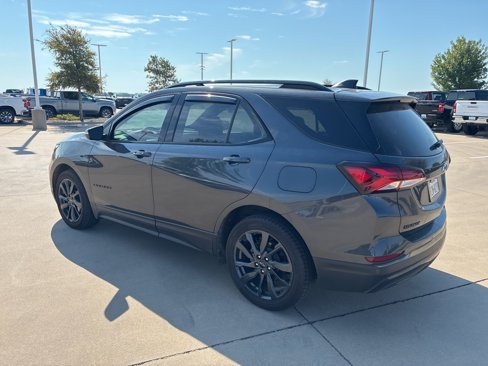 Used 2023 Chevrolet Equinox RS w/ RS Leather Package image 3