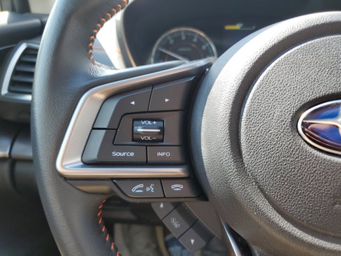 Used 2018 Subaru Crosstrek 2.0i Limited image 17