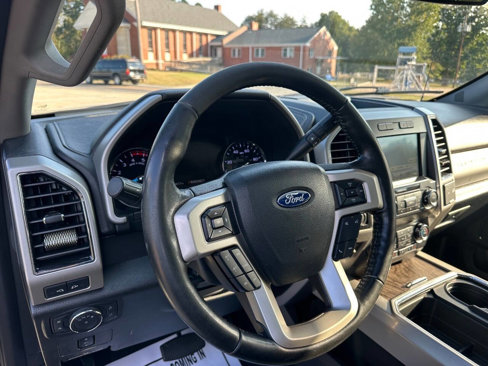 Used 2019 Ford F250 Lariat image 14