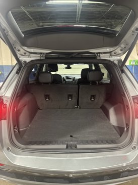Used 2023 Chevrolet Equinox RS image 9