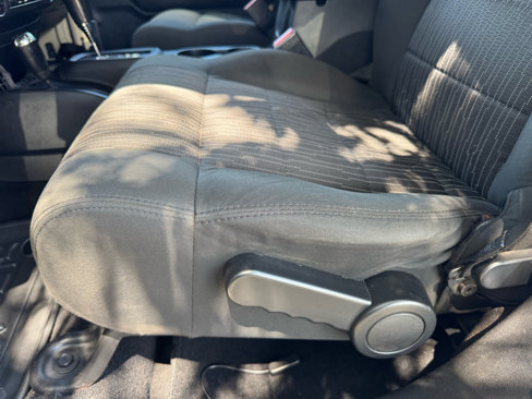Used 2012 Jeep Wrangler Unlimited Sport image 28