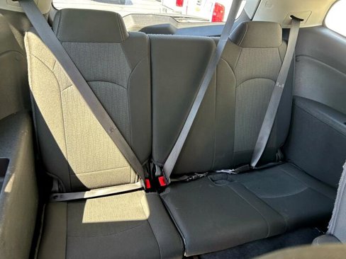 Used 2016 Chevrolet Traverse LT w/ Style and Technology Package image 27