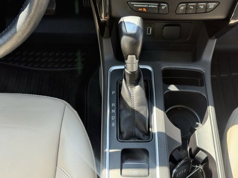 Used 2018 Ford Escape Titanium image 32
