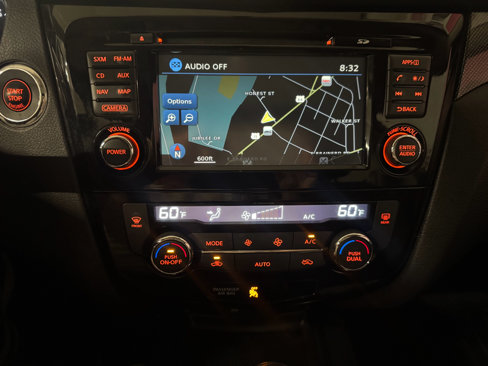 Used 2015 Nissan Rogue SL w/ SL Premium Package image 29