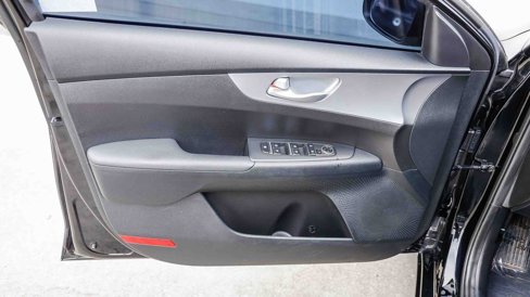 Used 2023 Kia Forte LXS w/ LXS Technology Package image 21