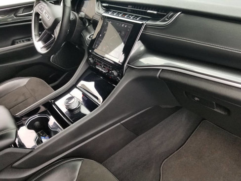 Certified 2022 Jeep Grand Cherokee Altitude image 11