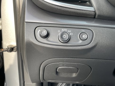 Used 2019 Buick Encore Sport Touring image 14