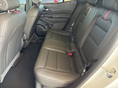 New 2025 Chevrolet Trax RS w/ Sunroof Package image 7