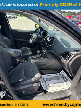 Used 2022 Jeep Cherokee Limited image 11