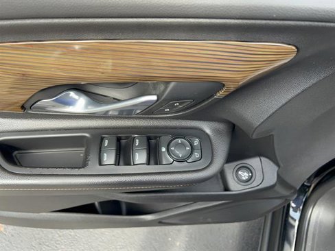 Used 2019 GMC Terrain SLE w/ Driver Convenience Package image 14