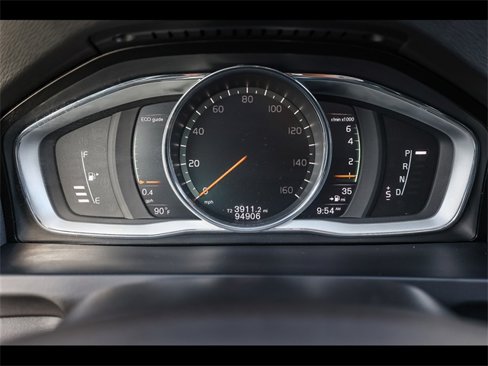 Used 2018 Volvo V60 T5 Cross Country w/ Convenience Package image 25