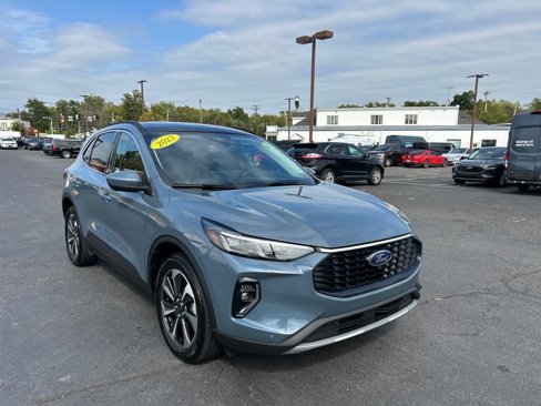 Used 2023 Ford Escape Platinum image 22