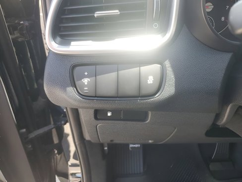 Used 2019 Kia Sorento L image 28