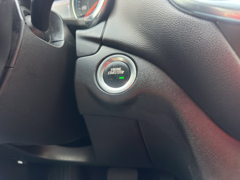 Used 2024 Chevrolet Equinox LT image 36
