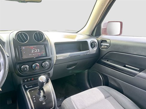 Used 2017 Jeep Patriot Latitude image 25