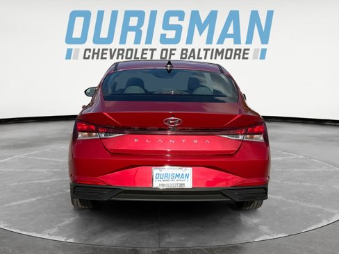Used 2023 Hyundai Elantra SEL w/ Convenience Package image 5