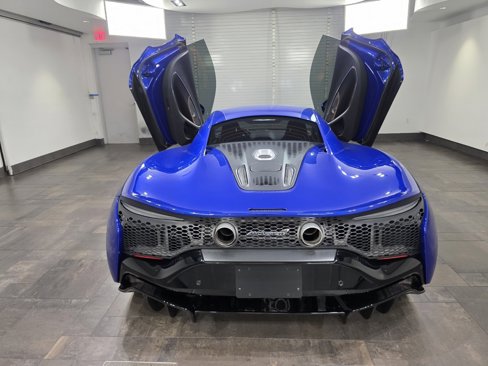 Used 2023 McLaren Artura image 22