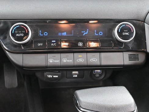 Used 2021 Hyundai Elantra SEL image 21