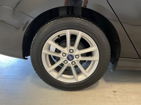 Used 2018 Ford Focus SE image 11