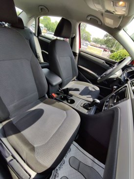 Used 2017 Volkswagen Passat 1.8T S image 18