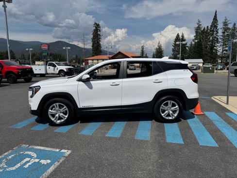 Used 2024 GMC Terrain SLE image 4