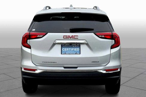 Certified 2021 GMC Terrain SLT image 3