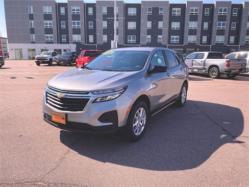 Used 2023 Chevrolet Equinox LS w/ LS Convenience Package image 1