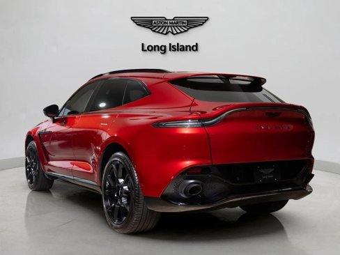 Used 2022 Aston Martin DBX image 6