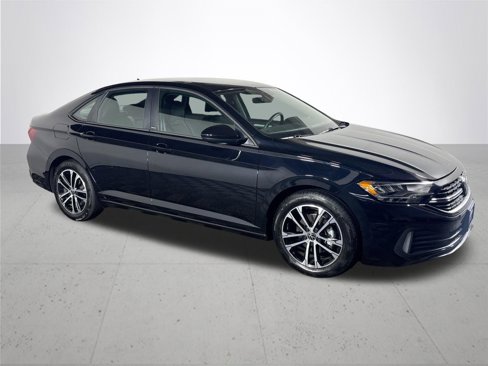 Certified 2024 Volkswagen Jetta Sport image 5