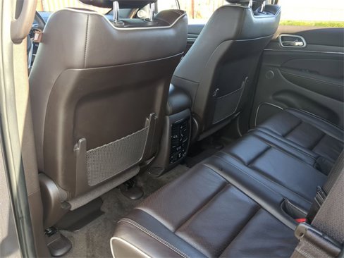 Used 2018 Jeep Grand Cherokee Overland image 17
