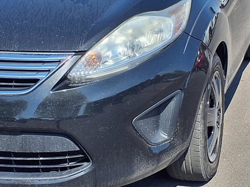 Used 2013 Ford Fiesta SE image 25
