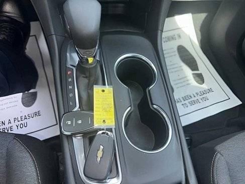 Used 2023 Chevrolet Equinox LT image 17