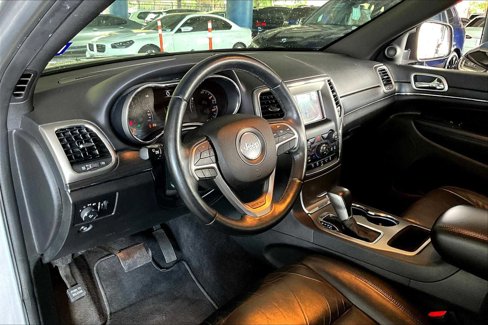 Used 2018 Jeep Grand Cherokee Limited image 17